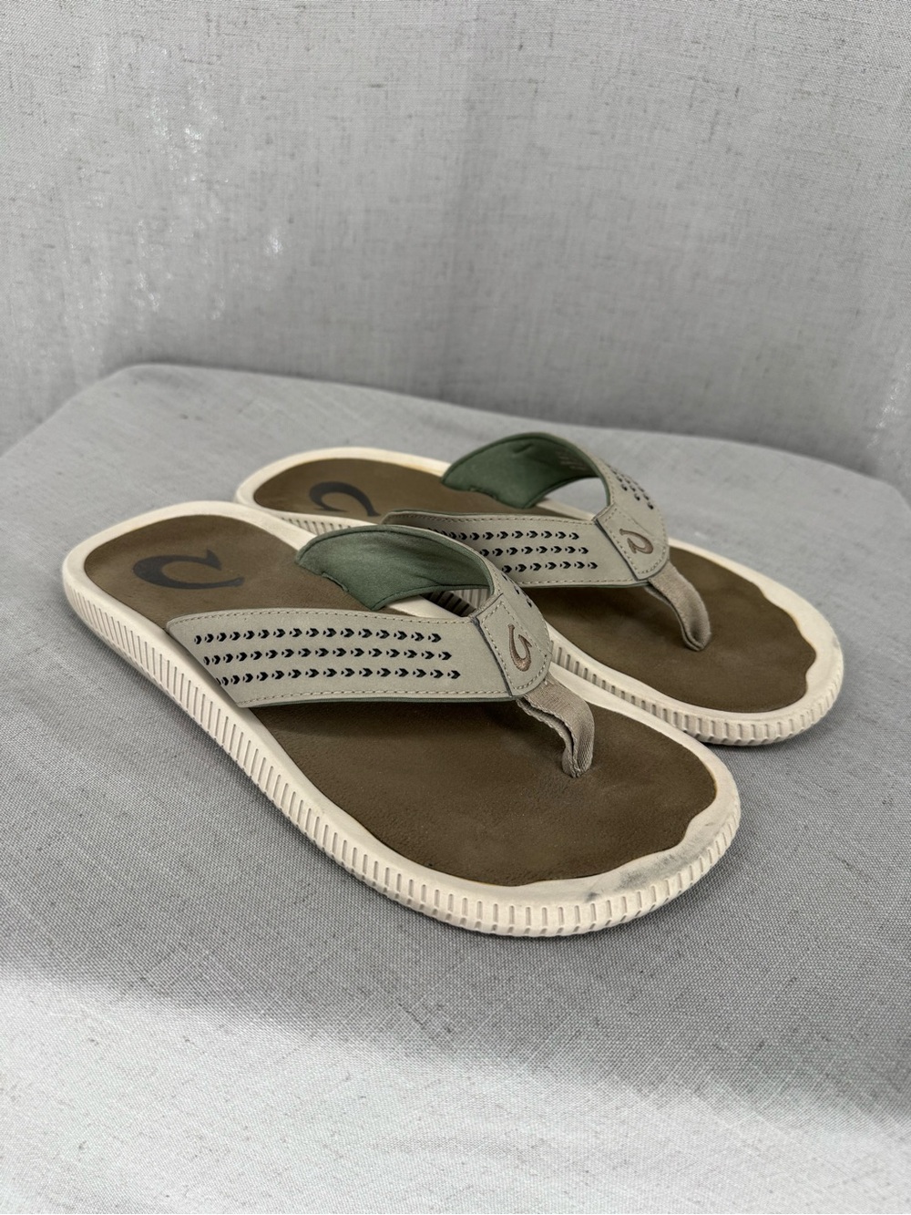 OluKai Men's Ulele Sandals - Clay/Mustang Color Sz 8